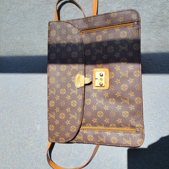 Louis Vuitton laptop bag - Picture 1 of 3
